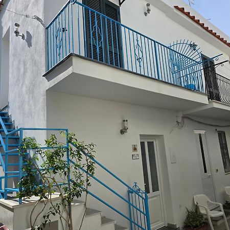 La Casa Di Giuliana Primo Piano Con Balcone Villa Ischia Eksteriør bilde