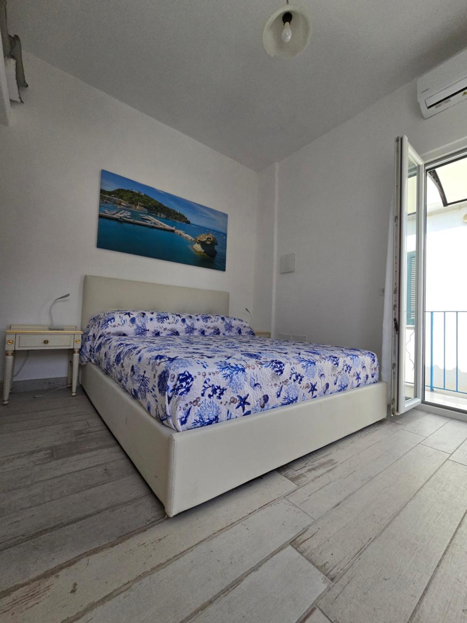 La Casa Di Giuliana Primo Piano Con Balcone Villa Ischia Eksteriør bilde